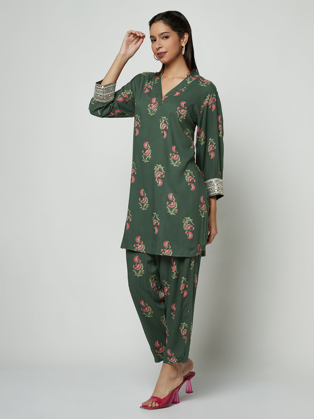 Green Embellished Sleeves Kurta Set